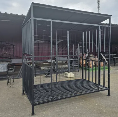 Дровник уличный